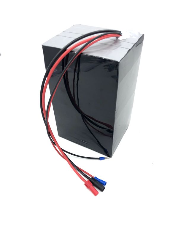 24V 48V ई स्कूटर बैटरी 15Ah 20Ah 30Ah 40Ah लिथियम आयन बैटरी पैक चार्जर के साथ